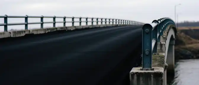 Реконструкция моста через реку Гобза в Демидове стала частью масштабного обновления дорожной сети Смоленской области